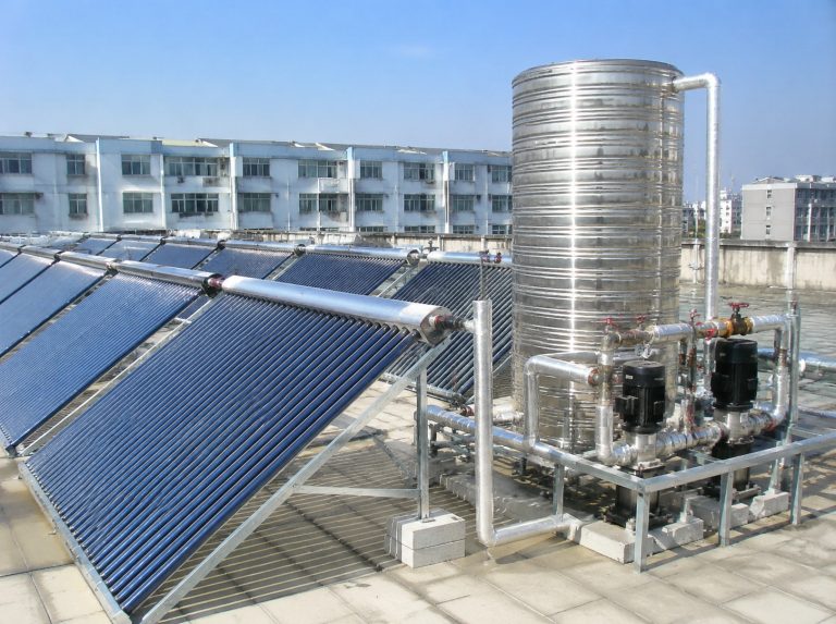 莒南县商用大容量真空管太阳能热水系统